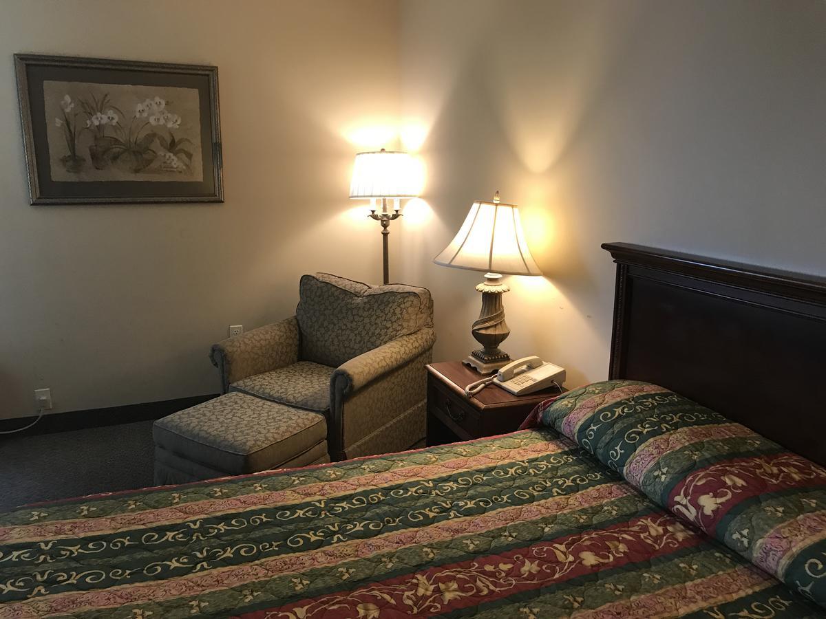 Lititz Inn And Suites Exteriör bild